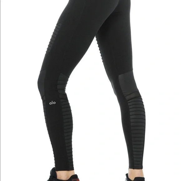 Alo Leggings - Picture 3 of 3